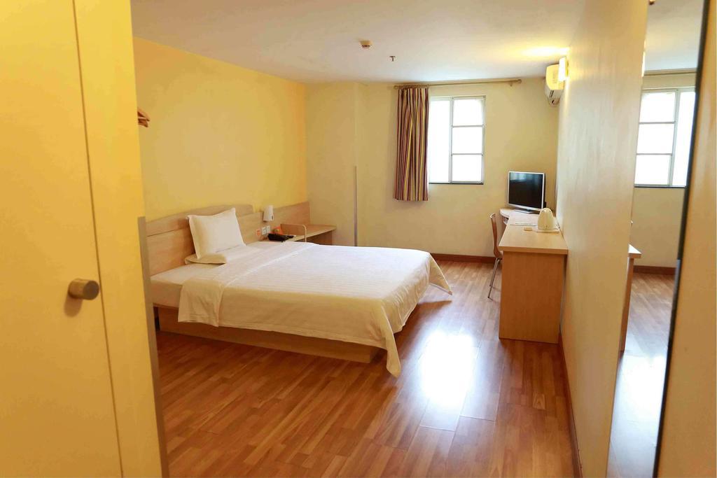 7Days Inn Beijing South Fengtai Road Subway Station Branch Hotel