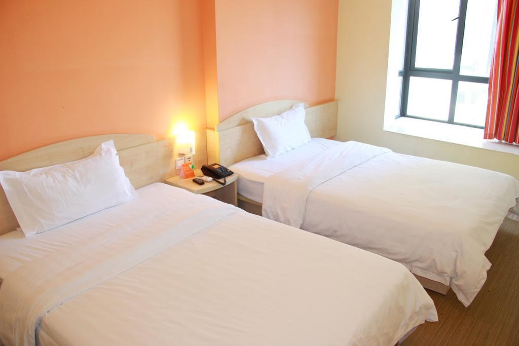7Days Inn Beijing South Fengtai Road Subway Station Branch 2*